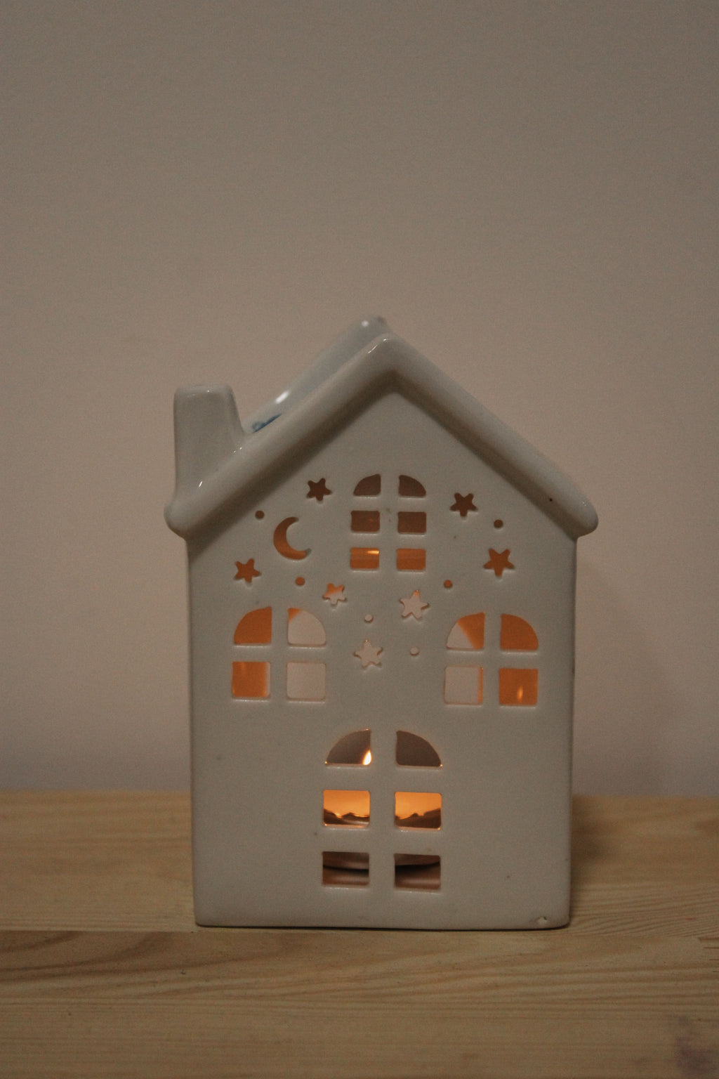 Keramička topilica za gel wax melts – dekorativna kućica